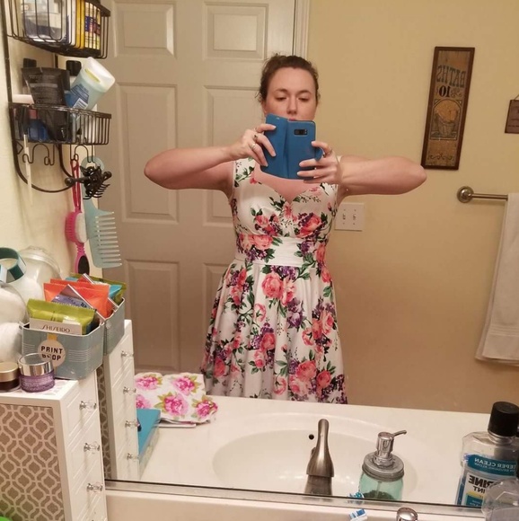 Meet your Posher, Niki - Picture 7 of 8